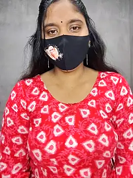 Snapshot of Hot_Maleka chatting on 09-20-25, 12:11 Hot Maleka online show from 09-20-25, 12:11