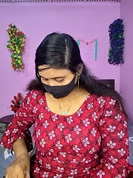 Snapshot of Hot_Maleka chatting on 11-10-25, 03:11 Hot Maleka online show from 11-10-25, 03:11