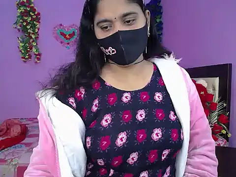 Hot Maleka online show from 01-07-26, 02:14