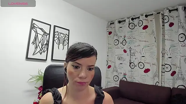 DanaaRey online show from 11-11-25, 01:44