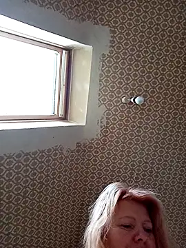 Snapshot of Lauri_scherri chatting on 10-12-25, 02:16 Lauri scherri online show from 10-12-25, 02:16