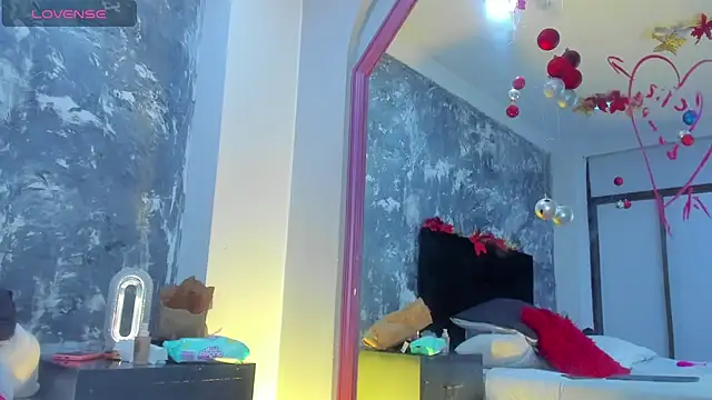 Snapshot of AuroraRojas chatting on 01-08-25, 07:24 AuroraRojas online show from 01-08-25, 07:24