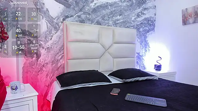 Snapshot of AuroraRojas chatting on 03-05-25, 04:24 AuroraRojas online show from 03-05-25, 04:24