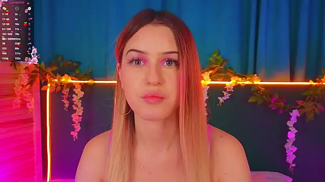 AlinaWalters online show from 11-21-25, 08:07