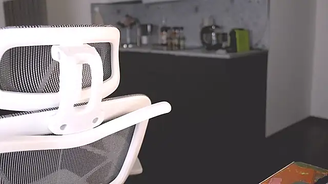 Snapshot of mayaik chatting on 10-23-25, 04:50 mayaik online show from 10-23-25, 04:50