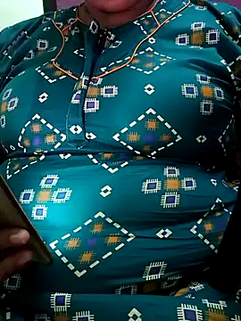 kavinila20 online show from 10-06-25, 04:37