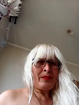 Snapshot of Rousmk1 chatting on 12-26-24, 06:54 Rousmk1 online show from 12-26-24, 06:54