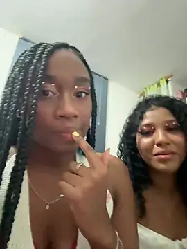 EscorpiLeoncita online show from 02-15-26, 02:41