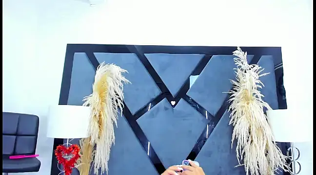 TiaraRosse online show from 02-06-25, 04:42