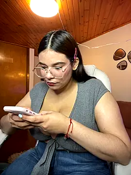 Snapshot of Isabella_boobd chatting on 10-16-25, 08:21 Isabella boobd online show from 10-16-25, 08:21