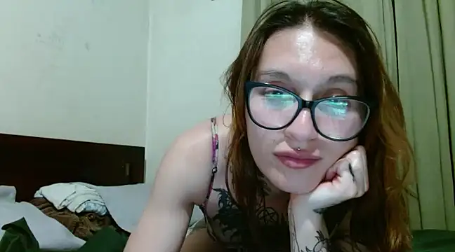 kittenlizz online show from 12-24-24, 11:33