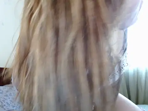 kittenlizz online show from 12-29-24, 04:08