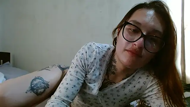 kittenlizz online show from 03-07-25, 06:00