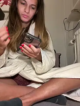 Snapshot of Gaby_pinheirO chatting on 01-11-25, 06:54 Gaby pinheirO online show from 01-11-25, 06:54