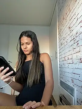 Snapshot of Gaby_pinheirO chatting on 11-14-25, 11:31 Gaby pinheirO online show from 11-14-25, 11:31