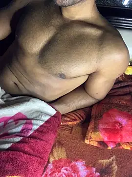 Snapshot of Vampire_xoxo chatting on 02-06-25, 03:48 Vampire xoxo online show from 02-06-25, 03:48