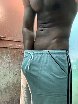 Snapshot of Vampire_xoxo chatting on 02-17-25, 07:15 Vampire xoxo online show from 02-17-25, 07:15