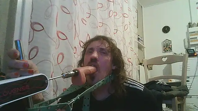 cyril020202 online show from 12-15-25, 11:31