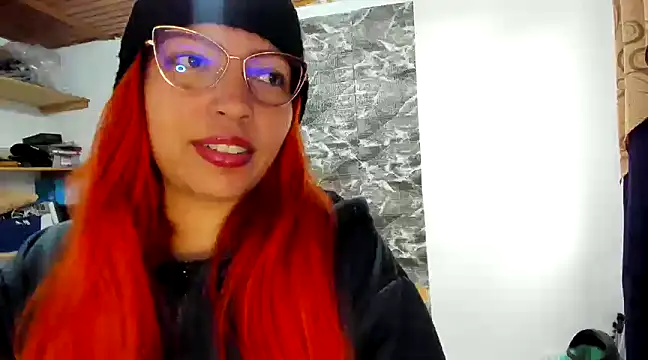 Snapshot of MISSLAUR4 chatting on 03-17-25, 09:45 MISSLAUR4 online show from 03-17-25, 09:45