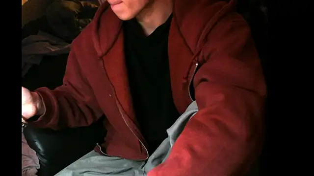 Snapshot of Ray175oo chatting on 02-08-25, 04:25 Ray175oo online show from 02-08-25, 04:25