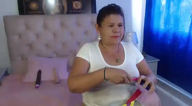 NATHYHOTT online show from 01-10-25, 04:51