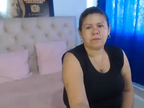 NATHYHOTT online show from 01-13-25, 01:28