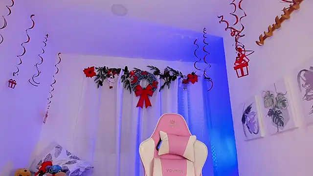 Lia Petite1 online show from 01-25-25, 05:51