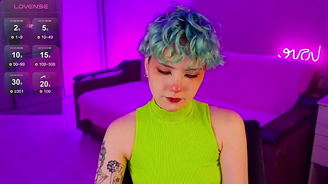 Snapshot of School_Love chatting on 12-15-24, 01:11 School Love online show from 12-15-24, 01:11