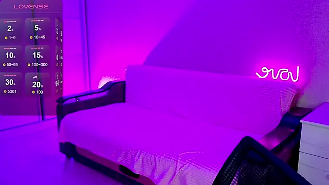 Snapshot of School_Love chatting on 12-18-24, 07:19 School Love online show from 12-18-24, 07:19