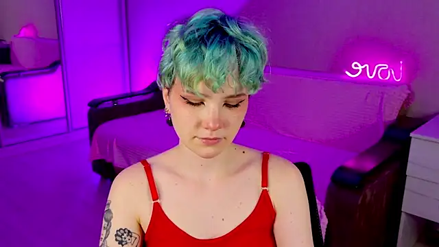 Snapshot of School_Love chatting on 12-26-24, 01:21 School Love online show from 12-26-24, 01:21