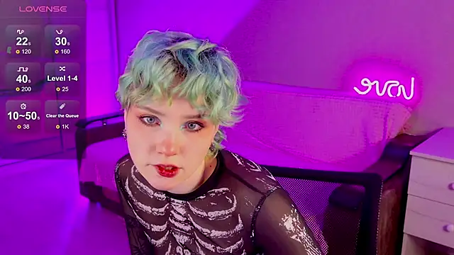 Snapshot of School_Love chatting on 01-13-25, 01:17 School Love online show from 01-13-25, 01:17