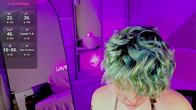 Snapshot of School_Love chatting on 01-22-25, 01:11 School Love online show from 01-22-25, 01:11