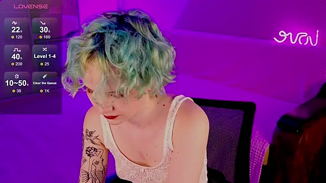 Snapshot of School_Love chatting on 03-07-25, 04:22 School Love online show from 03-07-25, 04:22