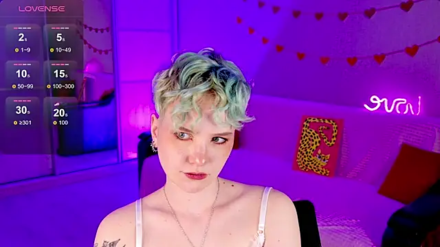 Snapshot of School_Love chatting on 03-16-25, 04:12 School Love online show from 03-16-25, 04:12