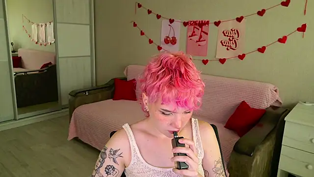 Snapshot of School_Love chatting on 09-18-25, 11:12 School Love online show from 09-18-25, 11:12