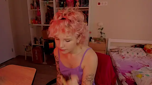 School Love online show from 11-24-25, 07:08