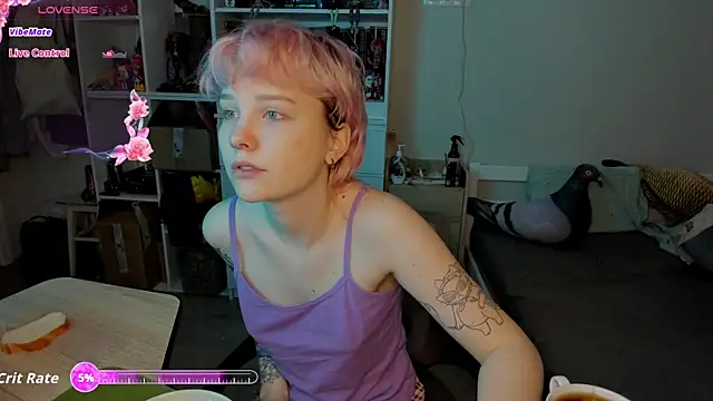 Snapshot of School_Love chatting on 02-13-26, 07:04 School Love online show from 02-13-26, 07:04