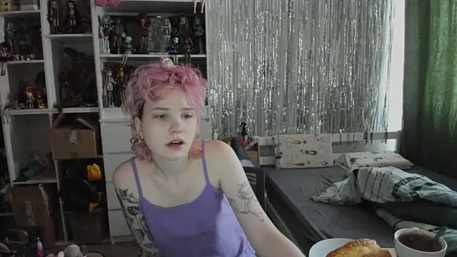 Snapshot of School_Love chatting on 03-22-26, 07:12 School Love online show from 03-22-26, 07:12