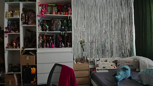 Snapshot of School_Love chatting on 03-30-26, 07:09 School Love online show from 03-30-26, 07:09