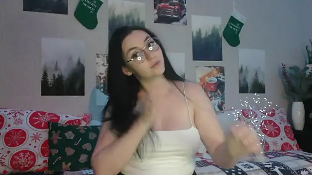 Fluffy Tiffy online show from 12-18-24, 05:59