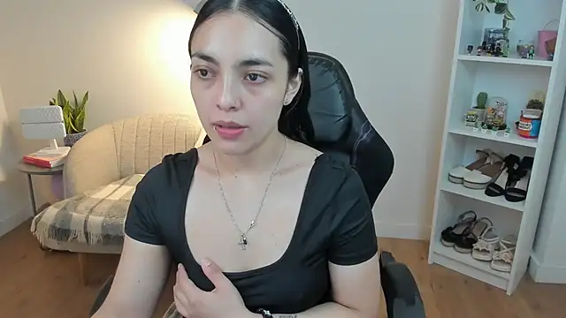  BellaEvans  online show from 04-15-26, 05:14