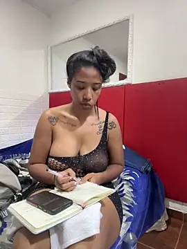 LadyEbonyX online show from 10-26-25, 03:51