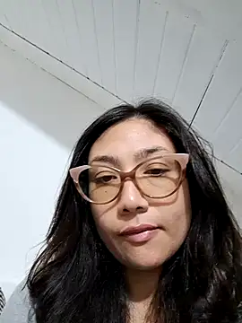 Snapshot of Mia_Ruiz chatting on 02-05-25, 01:04 Mia Ruiz online show from 02-05-25, 01:04
