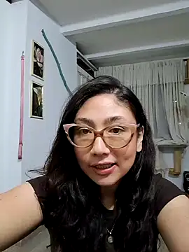 Snapshot of Mia_Ruiz chatting on 02-11-25, 01:20 Mia Ruiz online show from 02-11-25, 01:20