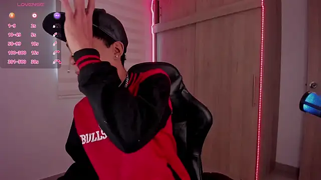 aldrinwhite online show from 01-23-25, 01:24