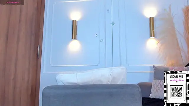 Snapshot of Chrishell_ chatting on 02-03-25, 03:31 Chrishell online show from 02-03-25, 03:31