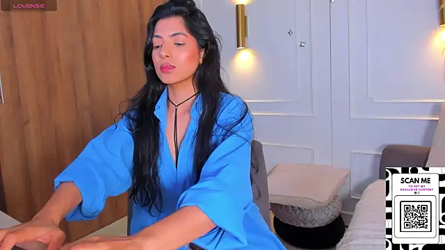 Snapshot of Chrishell_ chatting on 02-22-25, 11:35 Chrishell online show from 02-22-25, 11:35