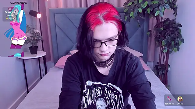 Snapshot of Justin_Care chatting on 02-25-25, 11:44 Justin Care online show from 02-25-25, 11:44