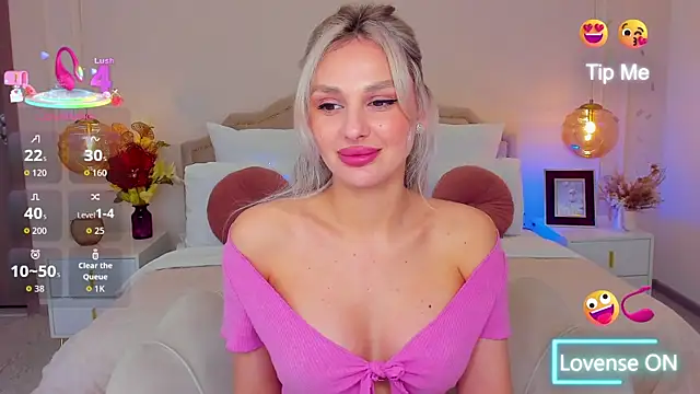 MissLoou online show from 04-17-26, 05:10