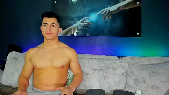 Snapshot of Crhis_N_Derek chatting on 02-01-25, 01:44 Crhis N Derek online show from 02-01-25, 01:44